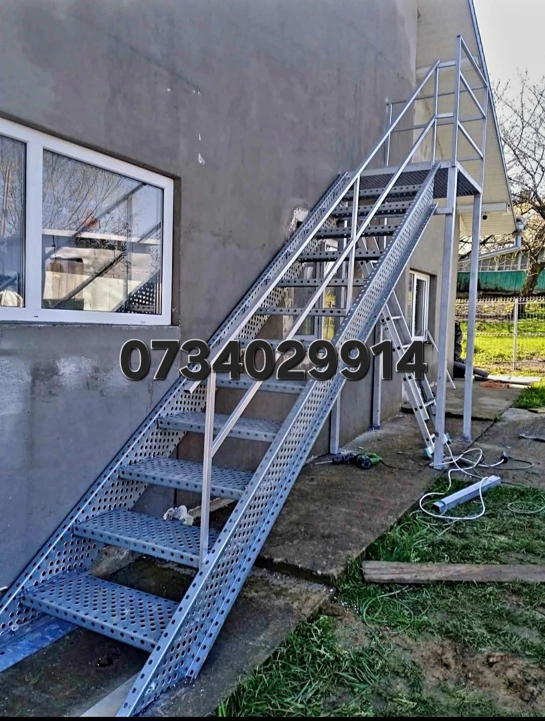 Scări metalice zincate