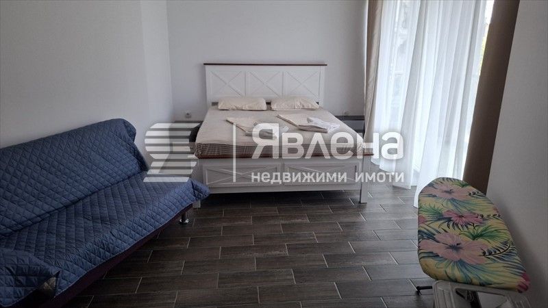 Тристаен апартамент в Слънчев бряг