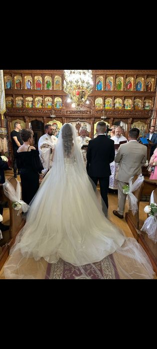 Vând rochie de mireasă