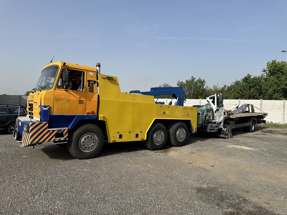 Vulcanizare Mobila Camioane / Tractari Auto Recuperator Camioane 24/24