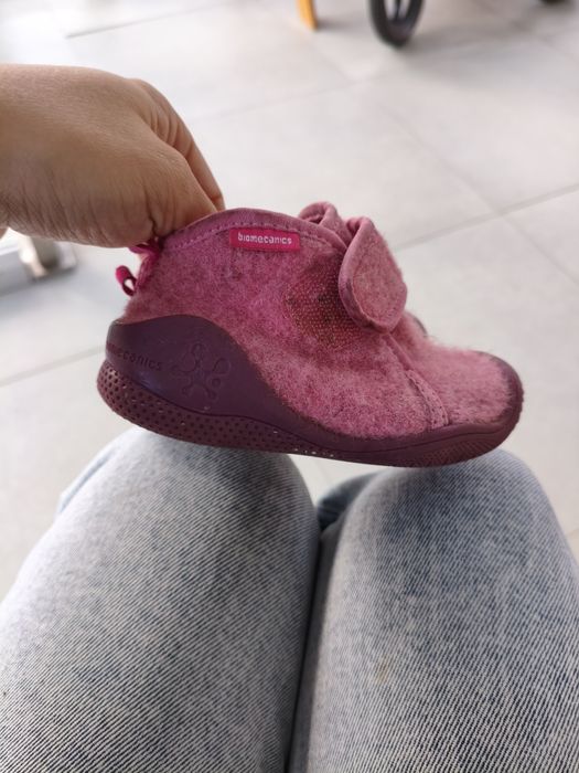 Papuci interior Biomecanics, 22 (pt piciorus de 13 cm)