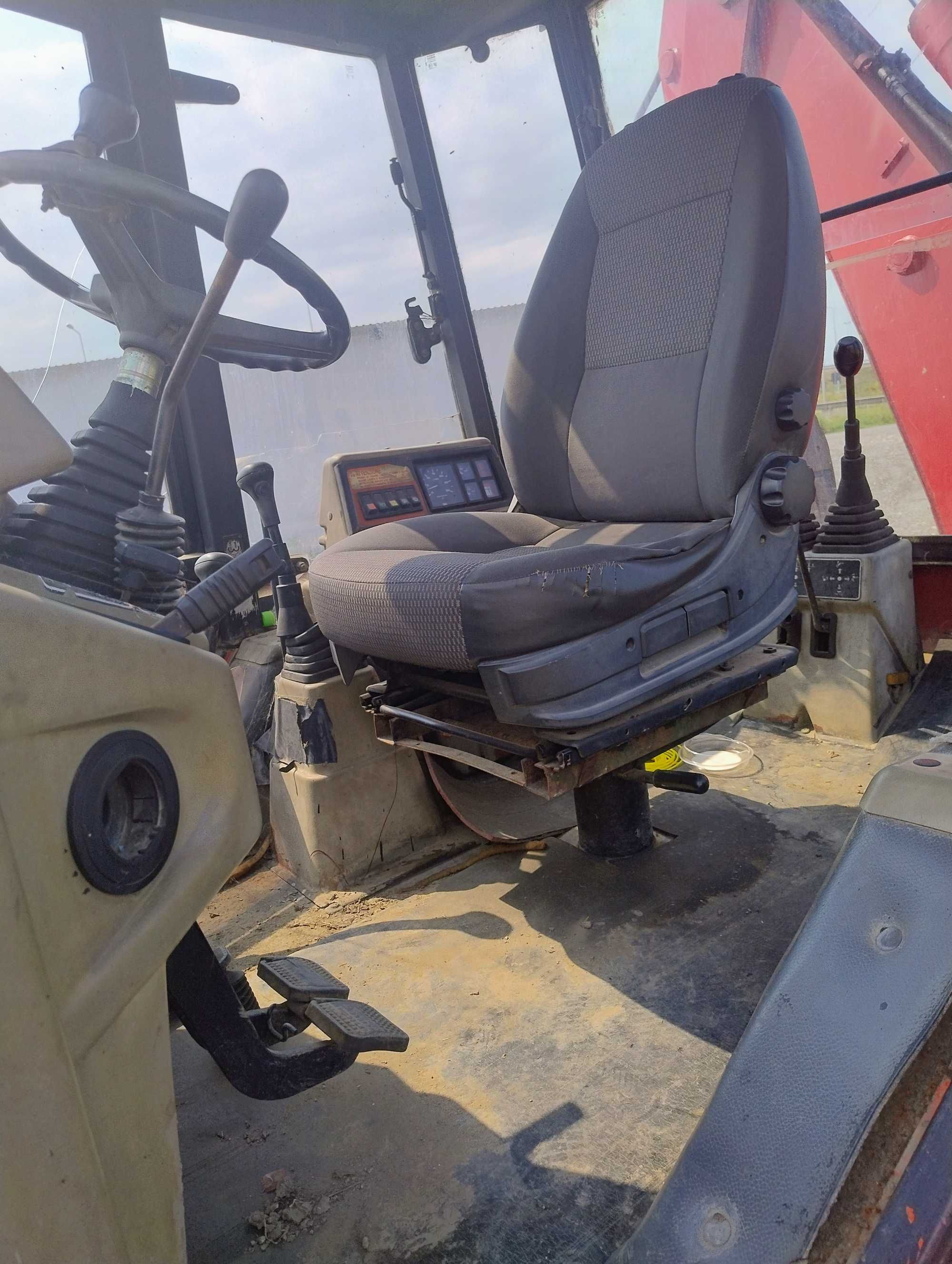 Buldoexcavator Fai Komatsu