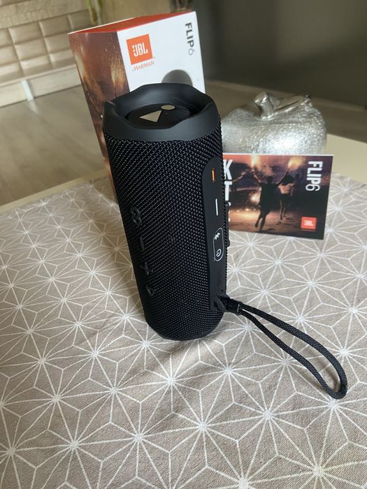 JBL Flip 6 (почти нова)
