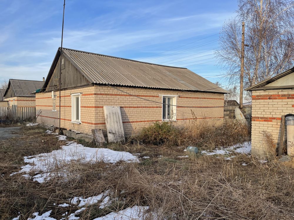 Продается частный дом с постройками