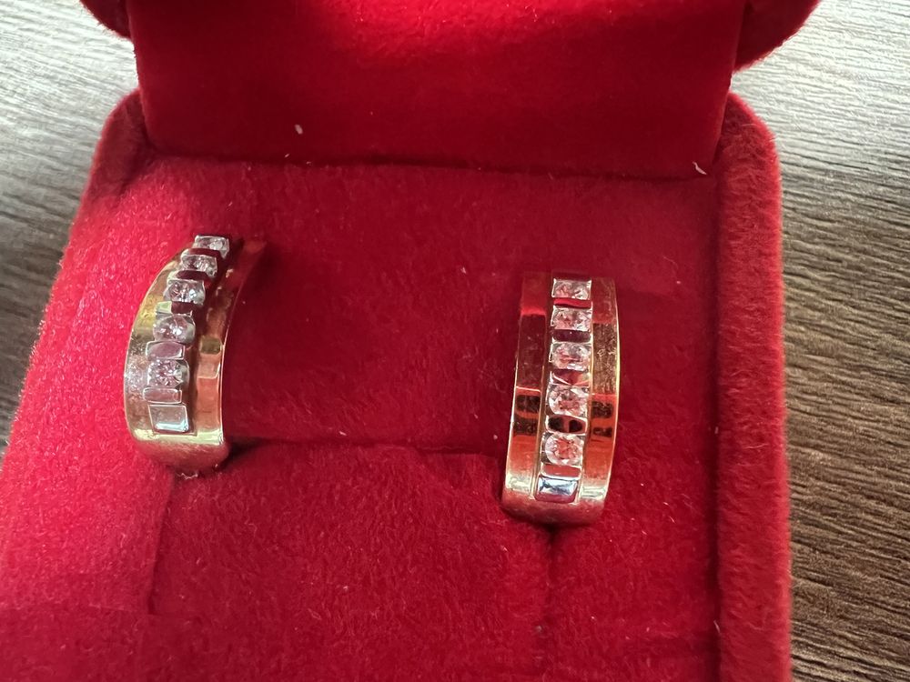Продам серьги  и кольцо с бриллиантами (якутские бриллианты)
