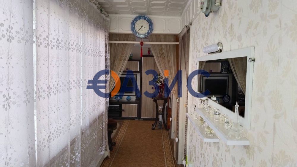 Двуетажна къща с парцел от 870 кв м В С. Вресово, Общ. Руен, обл.