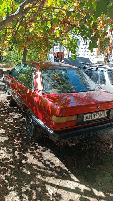 Продаётся автомобиль АУДИ 100 г.в.1984