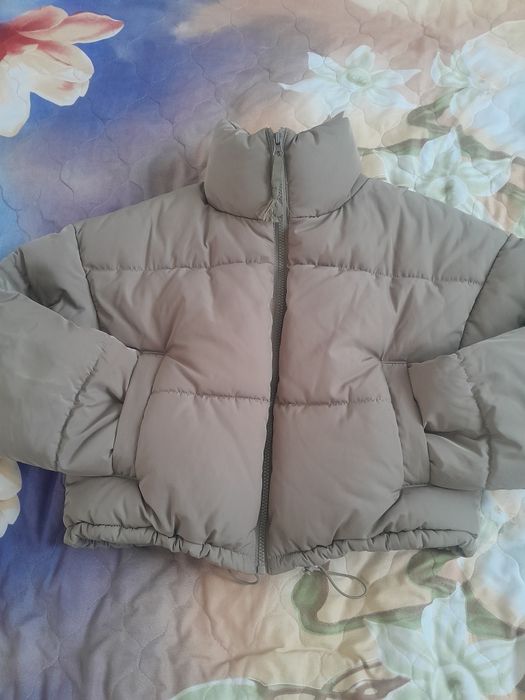 Продам курточку,укороченная цвет коричневый