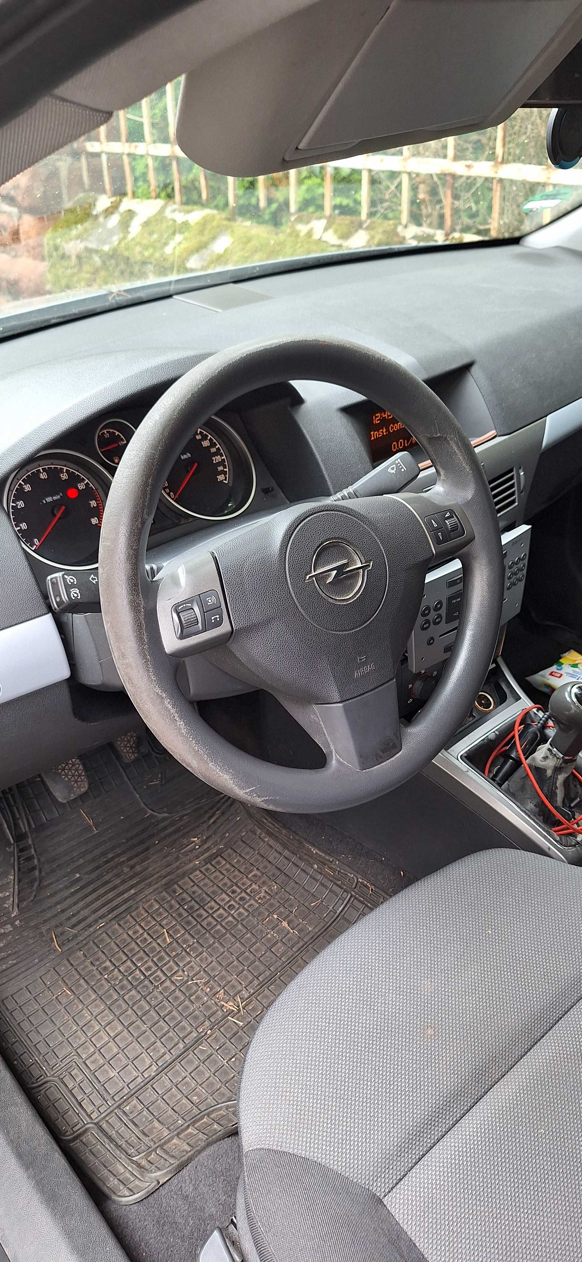 Vand Opel Astra H 2007 cu GPL