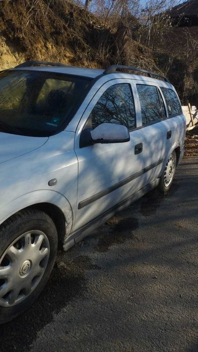 Vând 2 mașini  Opel Astra G pentru fier vechi,,dezmembrari