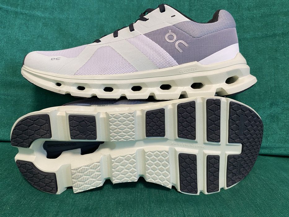 Pantofi sport On Running Cloudrunner marimea 40.5