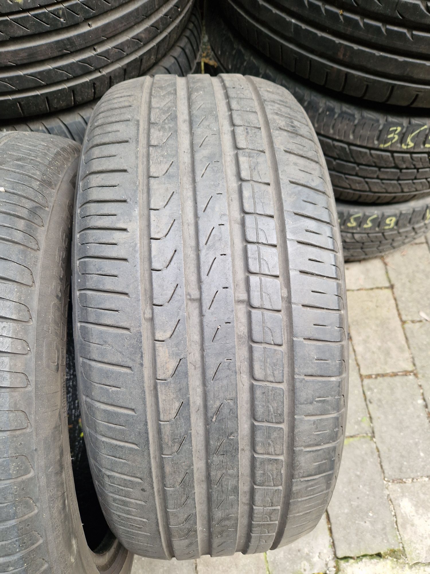 Vând 4 anvelope SH vara Pirelli 235/45/18