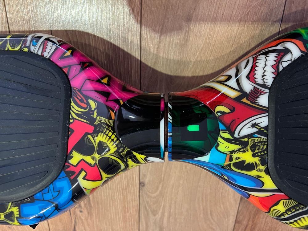 Hoverboard cu boxe bluetooth incorporate , led pe roti