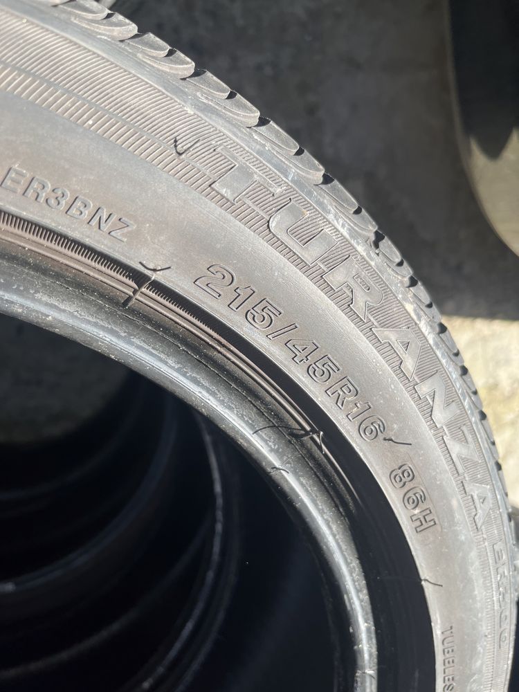 Продавам 4бр летни гуми Bridgestone 215/45R16