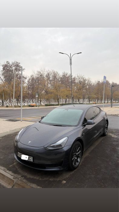 Tesla model 3 европейка