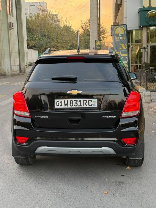 Tracker 1 premier idial holati