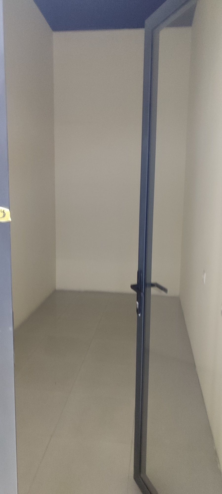 Do'kon, Ibin Sino Savdo markazi 4 etaj 9 m²