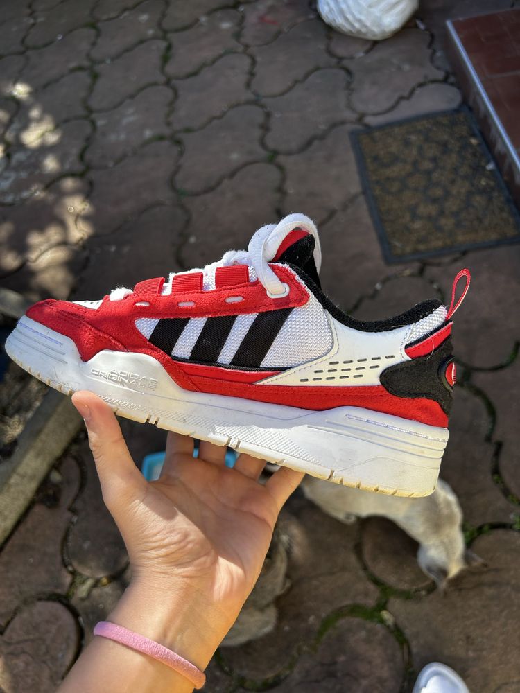 Adidasi ADI2000 (adidas)
