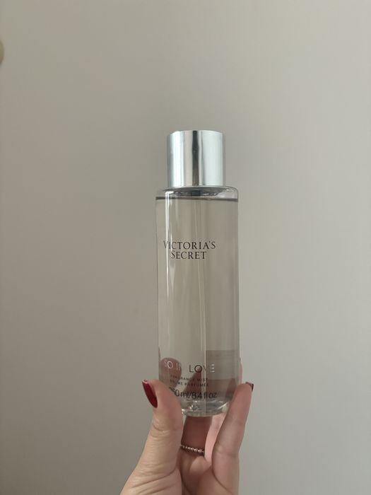 Спрей за тяло на Victoria’s secret