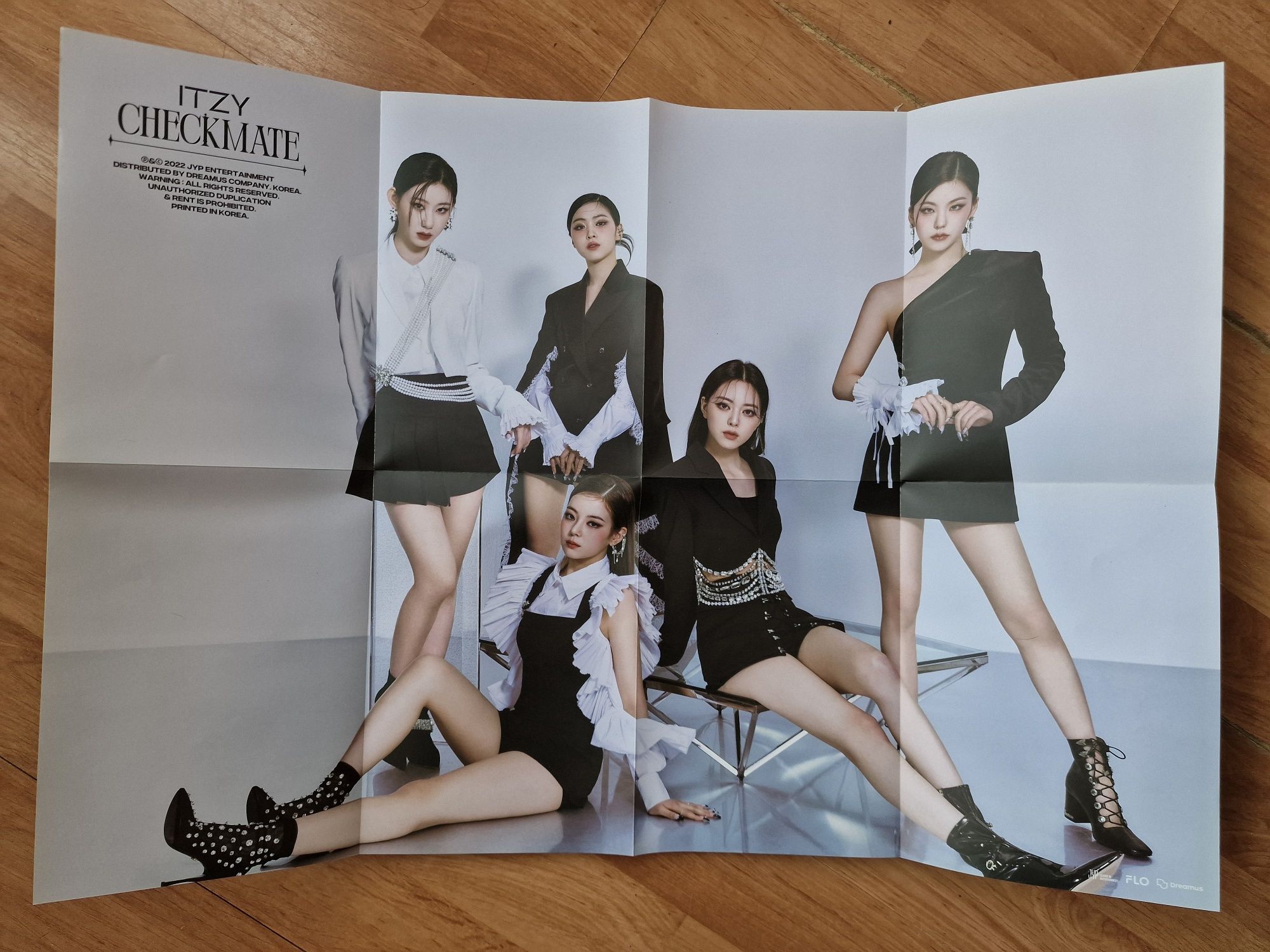 ITZY "Checkmate" Limited Edition Албум