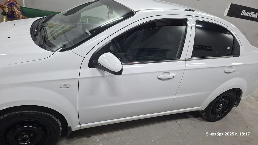 Nexia 3 mexanika sotiladi