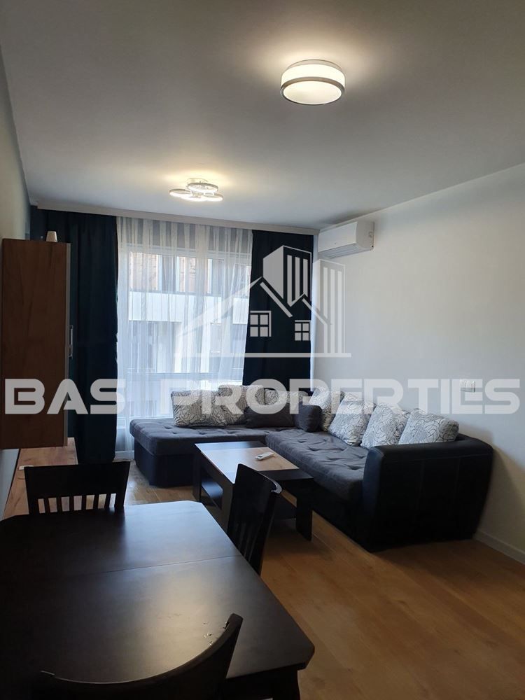 Дава се под наем Двустаен апартамент в София, Кръстова вада - 65 кв.м за 750 € - Снимка #1