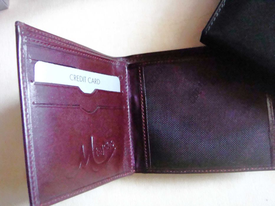 Кожени портфеил и визитник