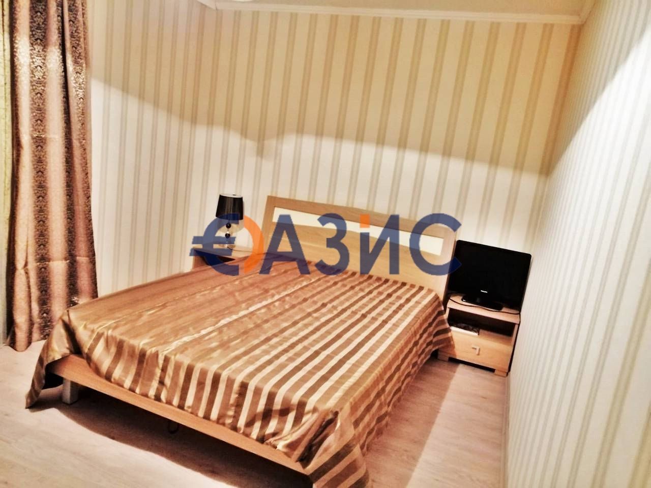 Къща в центъра на С. Кошарица-445 кв.м.+двор 1146 кв.м., Общ. Несебър,
