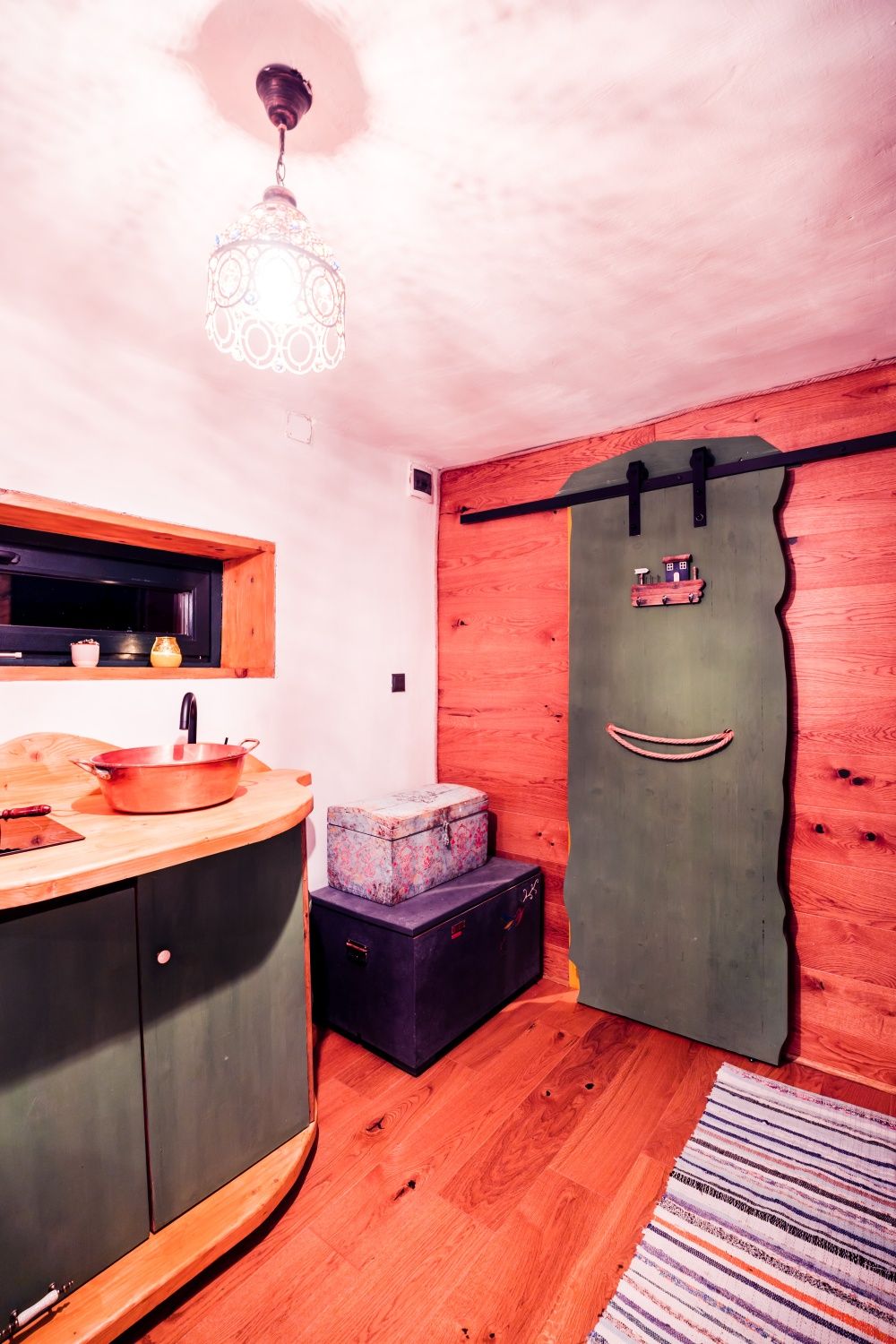 Tiny House Traditional Românesc .Lut/paie/acoperis verde