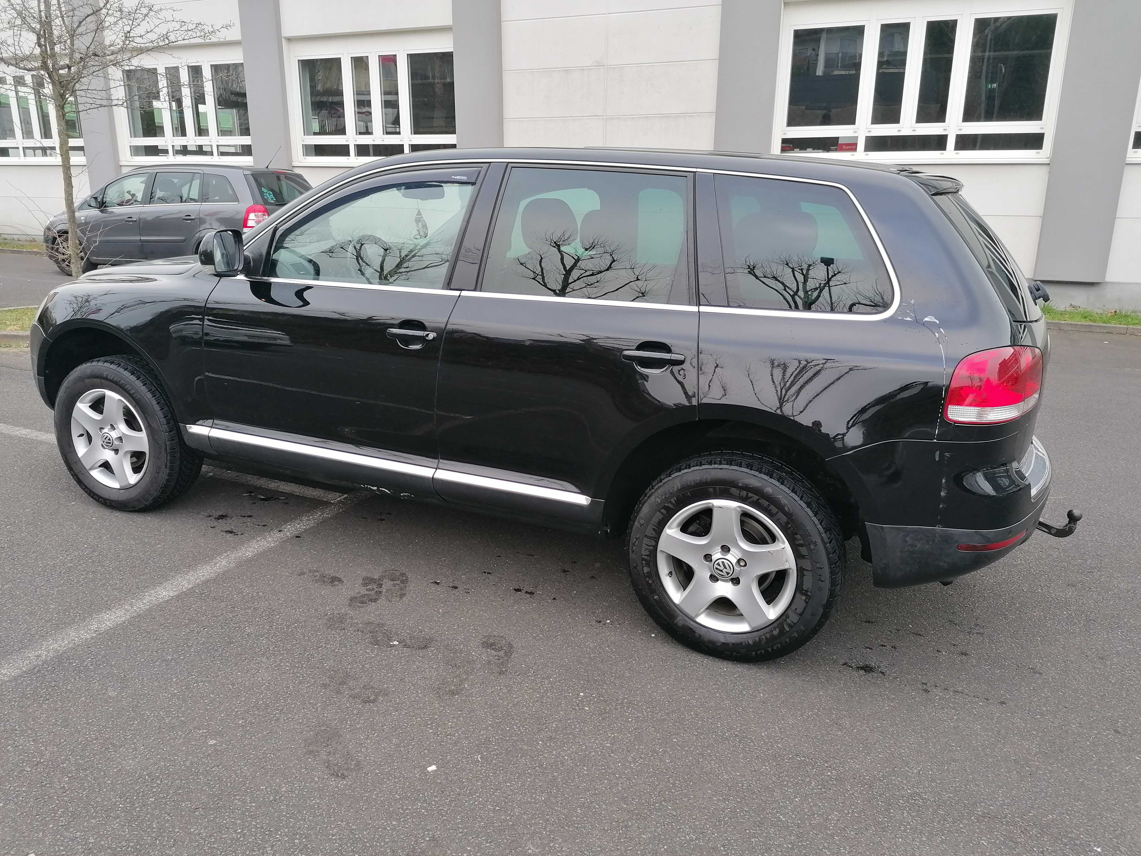 Touareg 2.5 tdi,fabr. 2005 ,suspensie arcuri, cutie automata 5000Euro