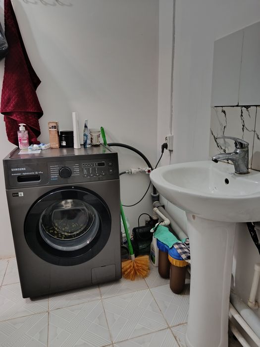 2 xonalik kvartira barcha jihozlari bilan sotiladi