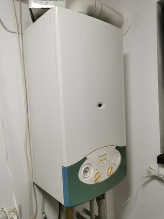 Centrala pe gaz Ariston 24kw