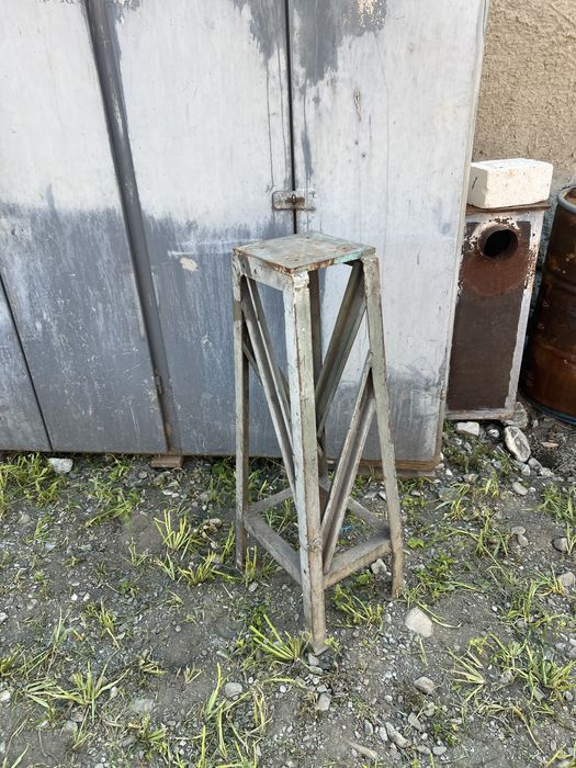 Suport polizor masiv