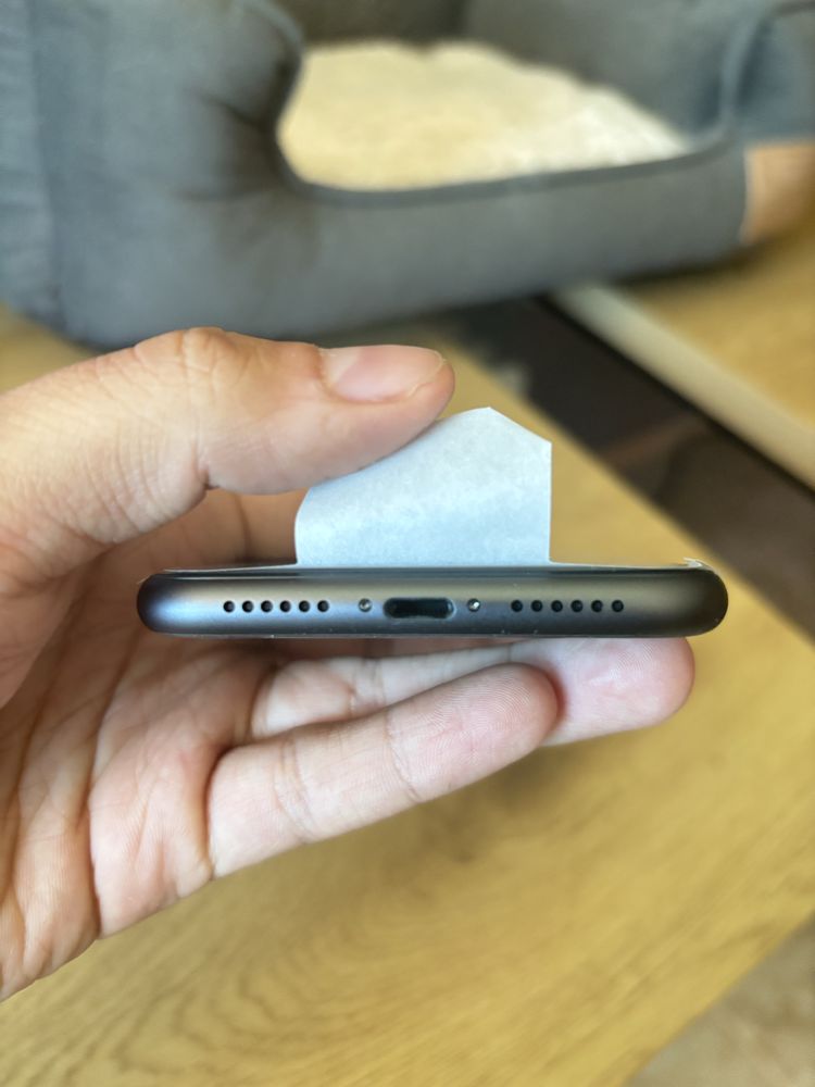 Чисто НОВ iPhone 11, 64GB