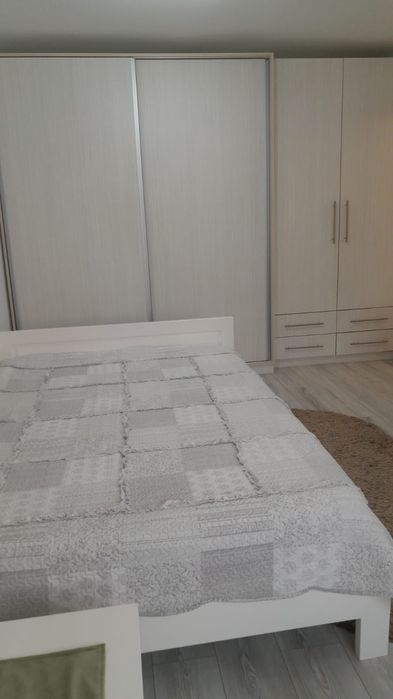 Se închiriază garsoniera