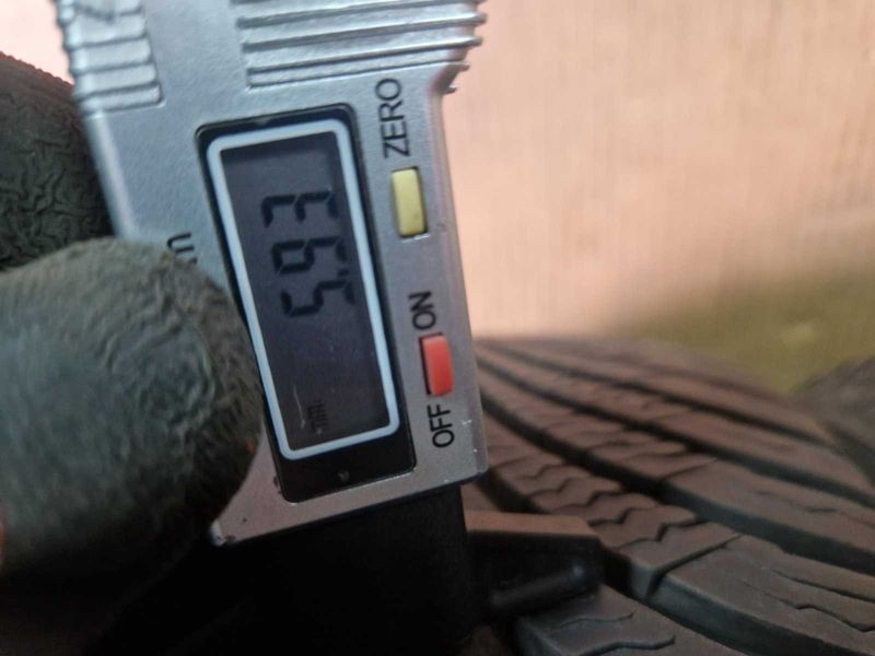 2 Michelin R17 225/50
зимни гуми 
DOT2519