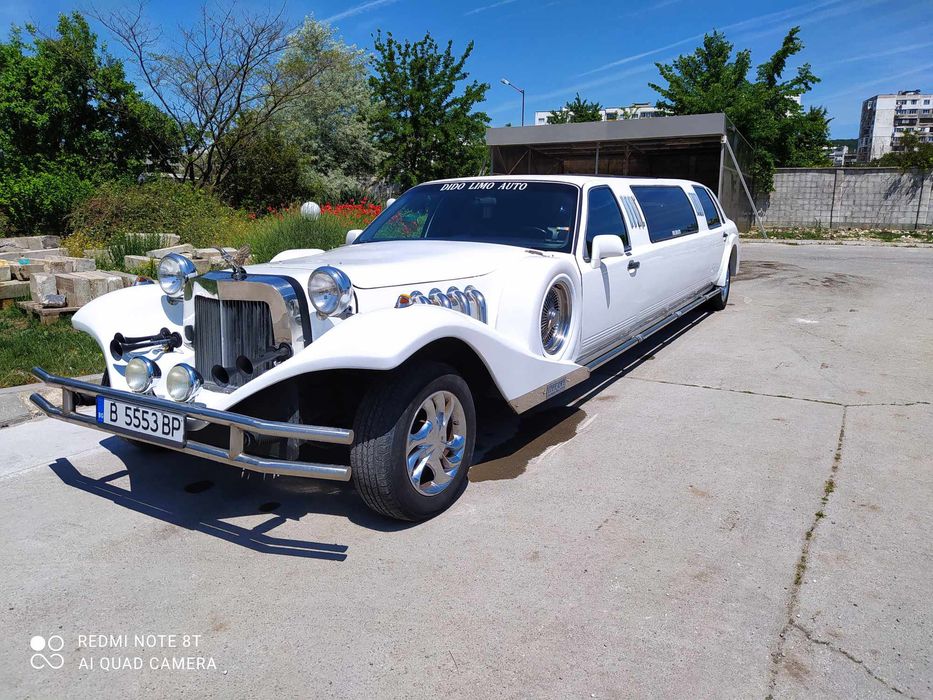 Ретро Лимузина Lincoln Towncar