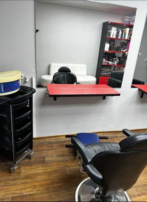 Сдам кресло парикмахеру