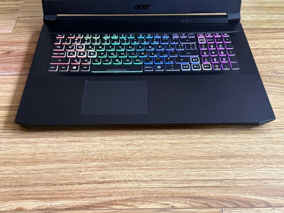 17.3 Nitro`Ryzen 7-5800H/RTX 3080/32GB RAM/1TB SSD/FHD IPS 144Hz