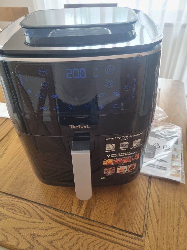 Tefal Easy fry, grill & steam,  еърфрайер