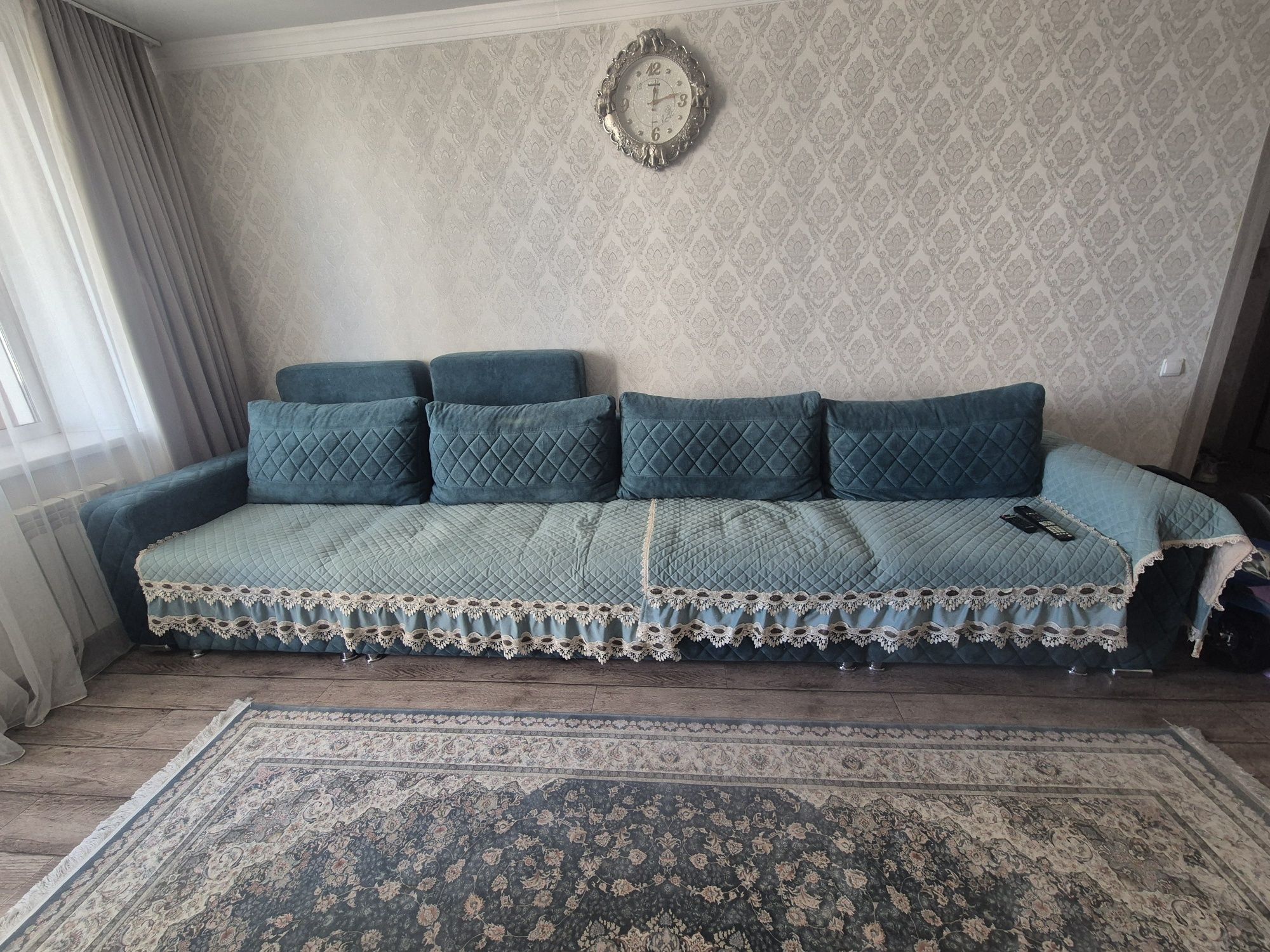 Продам диван в отличном состоянии!!!