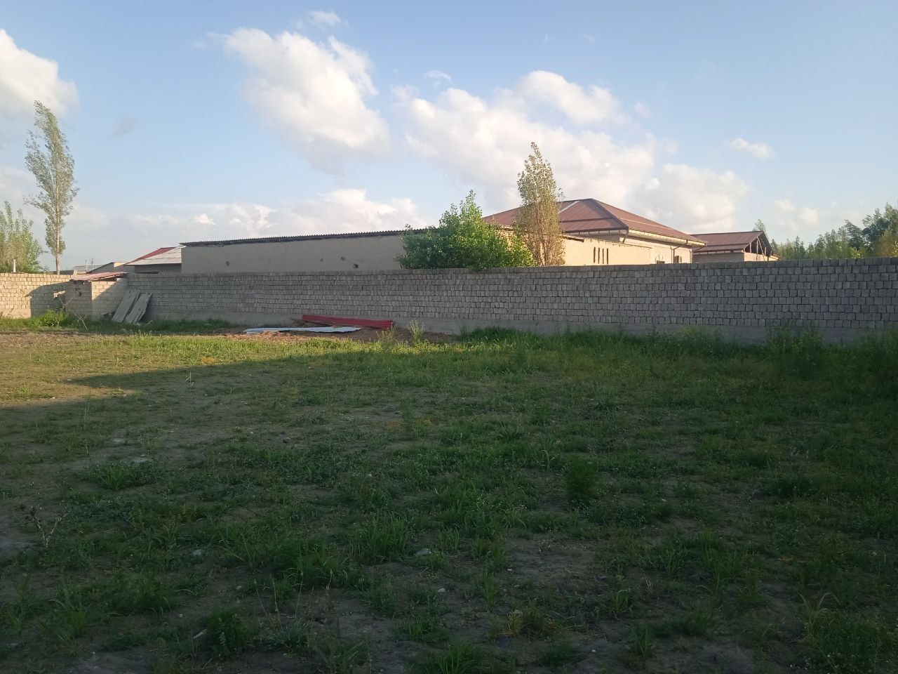 Uchaska sotiladi kelishamiz