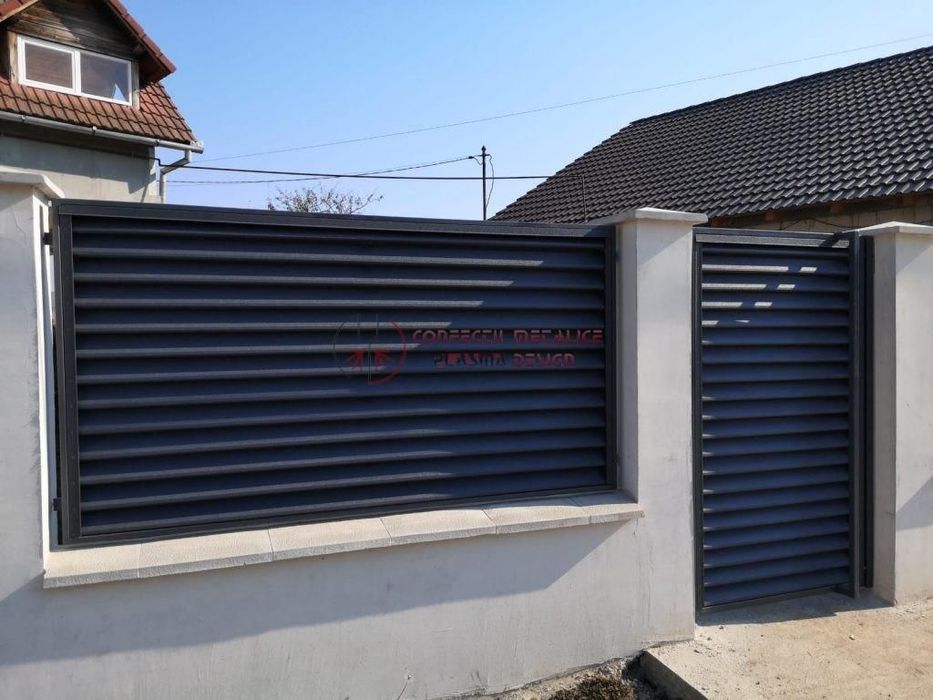 Garduri și porți stil jaluzea șipcă metalică tabla cutata
