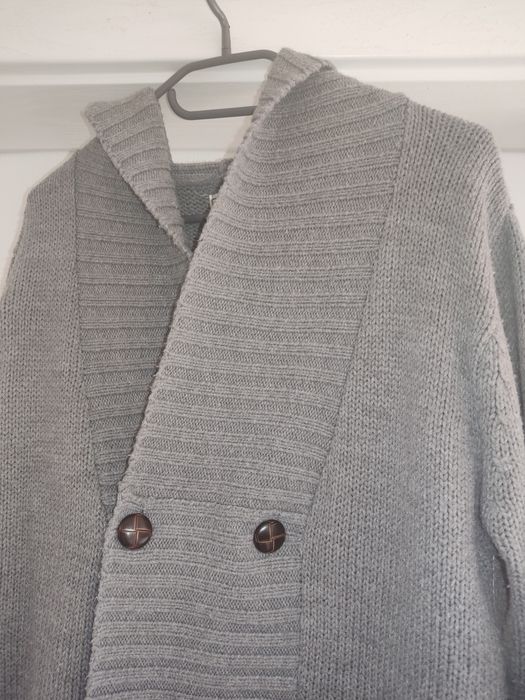 Жилетка в сиво М размер