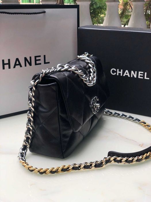 Geanta Chanel 19 Medium