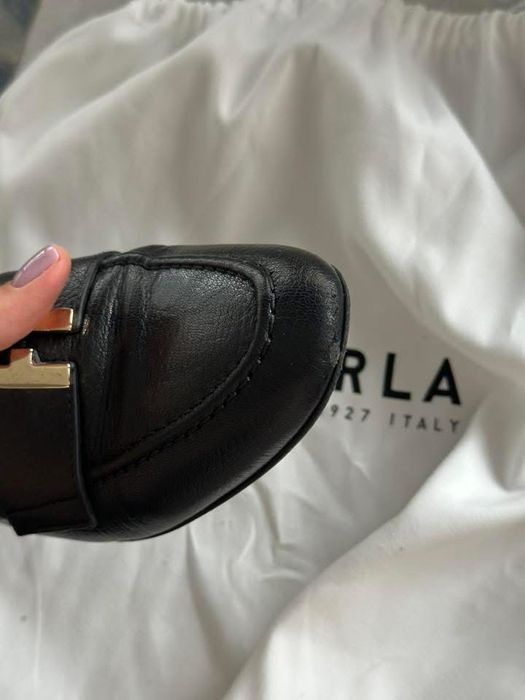 Лоуфъри  кожа FURLA