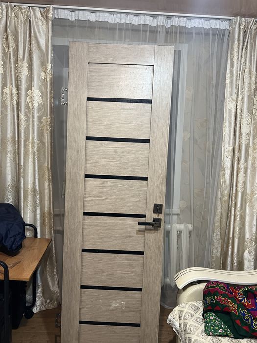 Продам межкомнатную дверь в хорошем состоянии