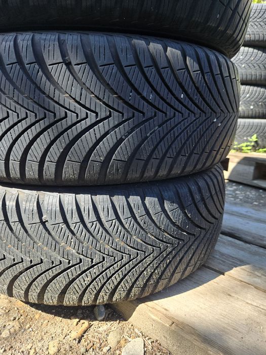 4бр. 215 60 16 Kumho всесезонни.