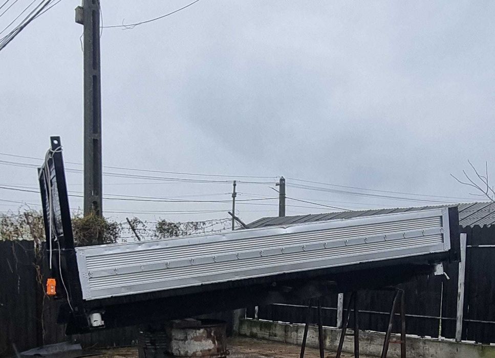 Bena basculabila Sprinter/Ford, originală  Scattolini