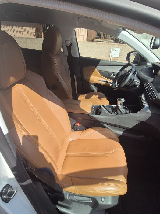 PEUGEOT 5008 , 2019 , 7 locuri tva inclus